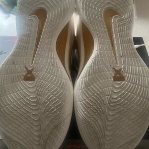 Nike Women's White and Gold Athletic Shoes